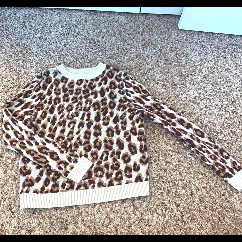 SOLD Leopard print sweater